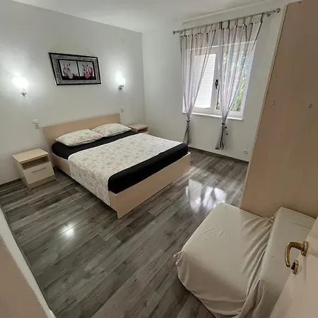 Apartmani Ana Juricev Vodice Exterior photo