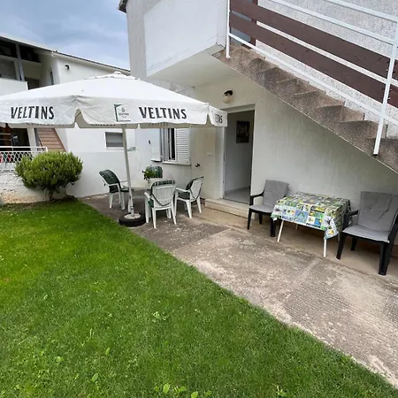 Apartmani Ana Juricev Vodice Exterior photo