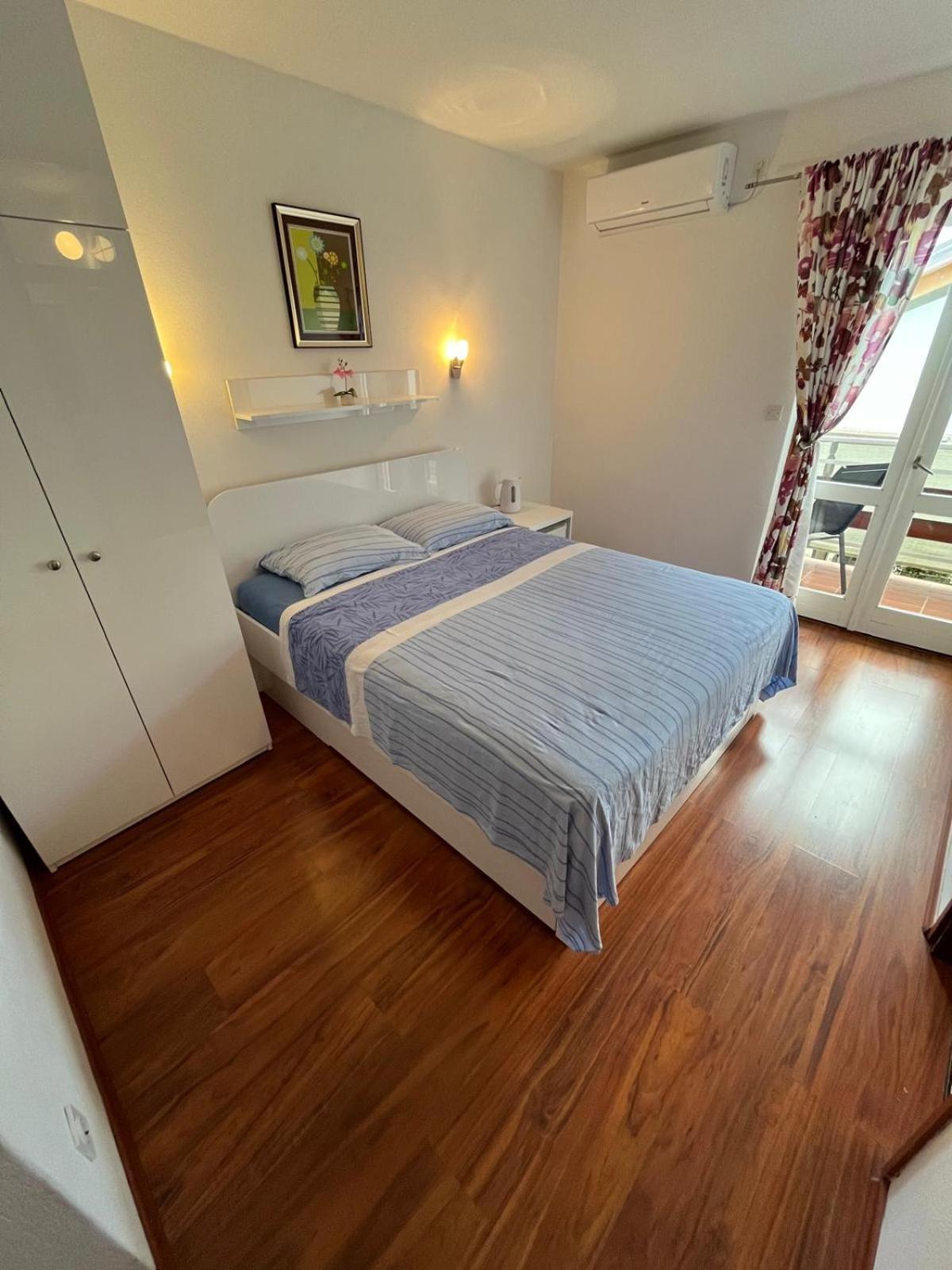 Ana Juricev Apartmán *